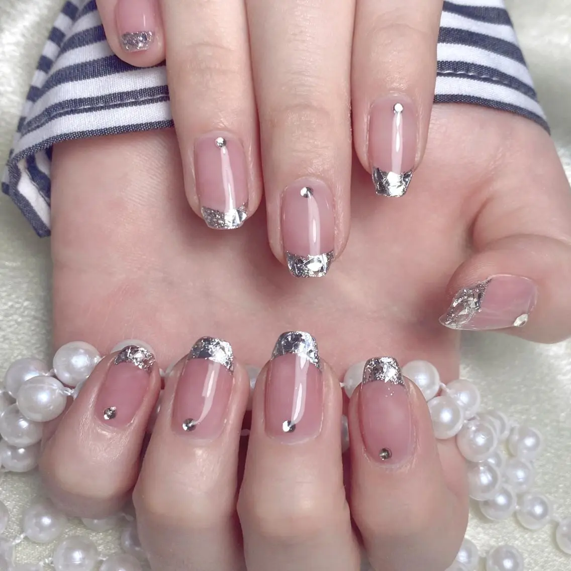 🎀【HAND】初回オフ無料】大流行★ガラスフレンチ、ミラーフレンチ、柄フレンチ¥6980 🎀の写真