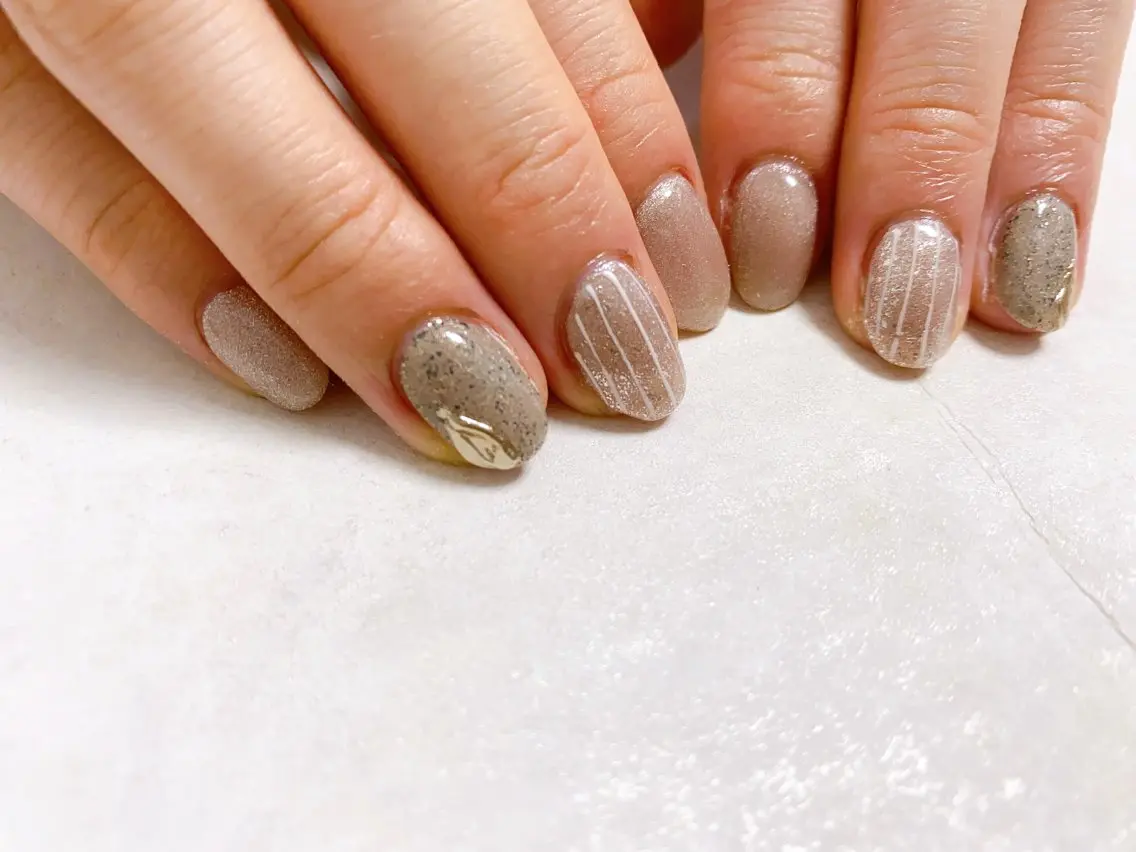 ネイル オーロラネイル フラワーネイル フットネイル フレンチネイル ジェルネイル ハンドネイル mogunail &blowのネイルデザイン