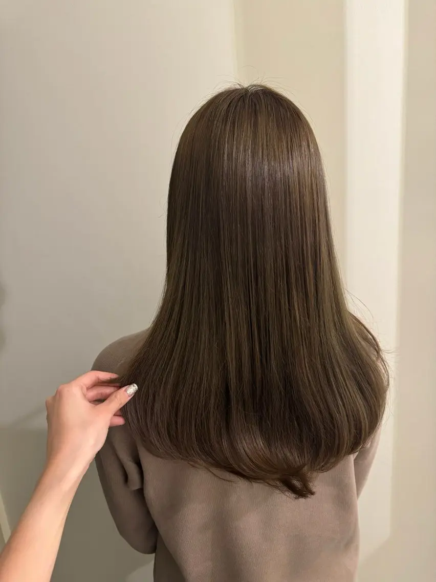 ロング カラー ブリーチ ブリーチなしカラー 内沼 恵留菜のヘアスタイル