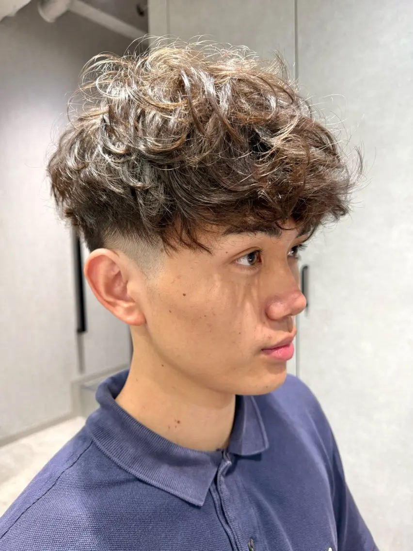 ショート パーマ メンズ フェードカット メンズパーマ カット パーマ メンズパーマ職人 パーマ🔥ritaのヘアスタイル