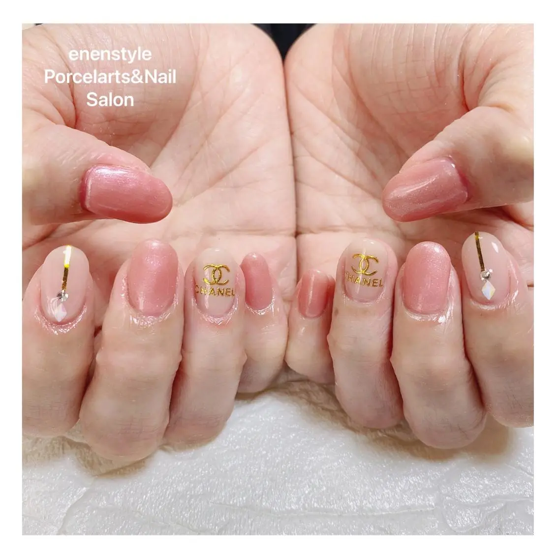 ミディアム ネイル ハンドネイル 🐾enen style 🐾のネイルデザイン