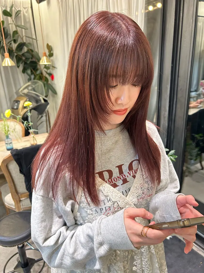 ロング カラー ブラウンカラー ピンクカラー ピンクブラウン 顔まわりレイヤー 顔周りカット カット ヘアカラー トリートメント 田中 陽菜乃のヘアスタイル