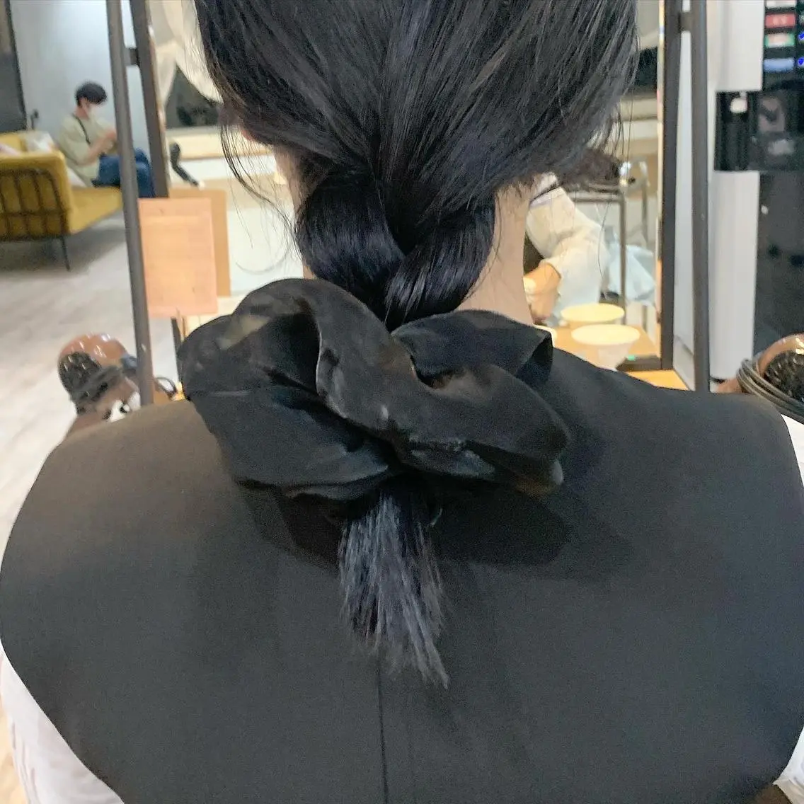 セミロング カラー ヘアアレンジ ヘアカラー 本間 結衣のヘアスタイル