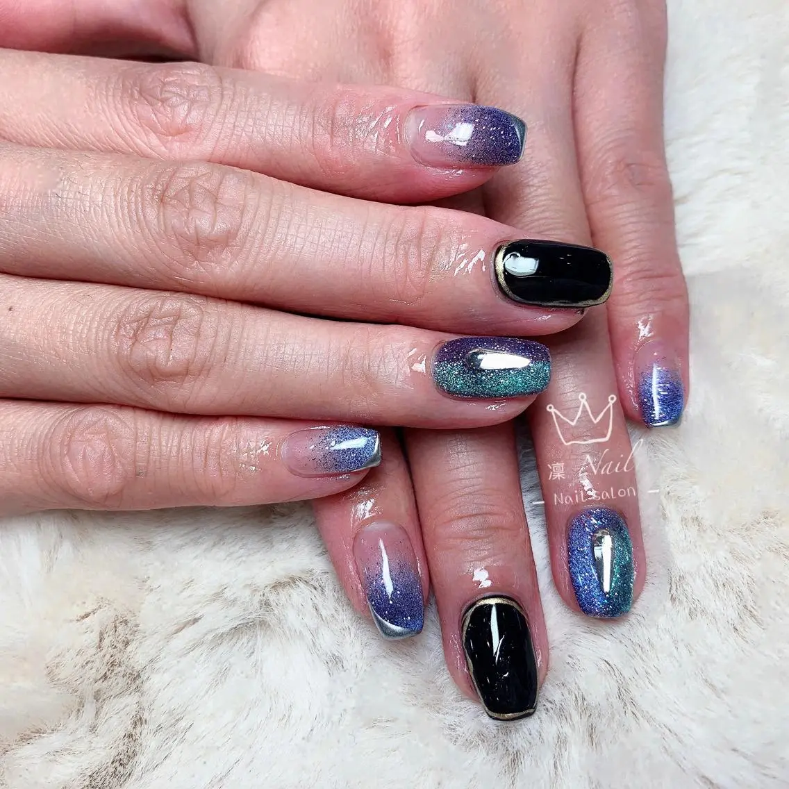 ショート カラー ネイル レッドカラー フラッシュネイル 赤色 Le’a NailSalonのネイルデザイン
