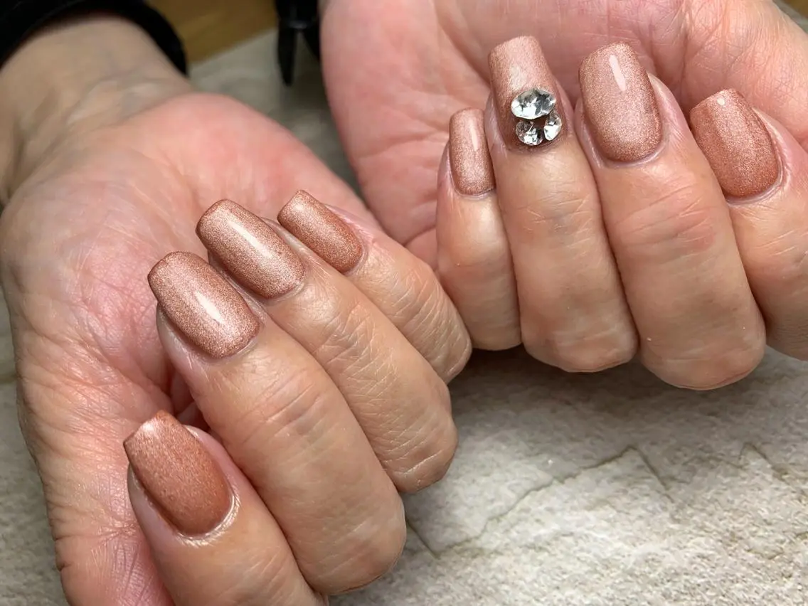 ネイル ストーンネイル ハンドネイル nail room Ly'leaのネイルデザイン