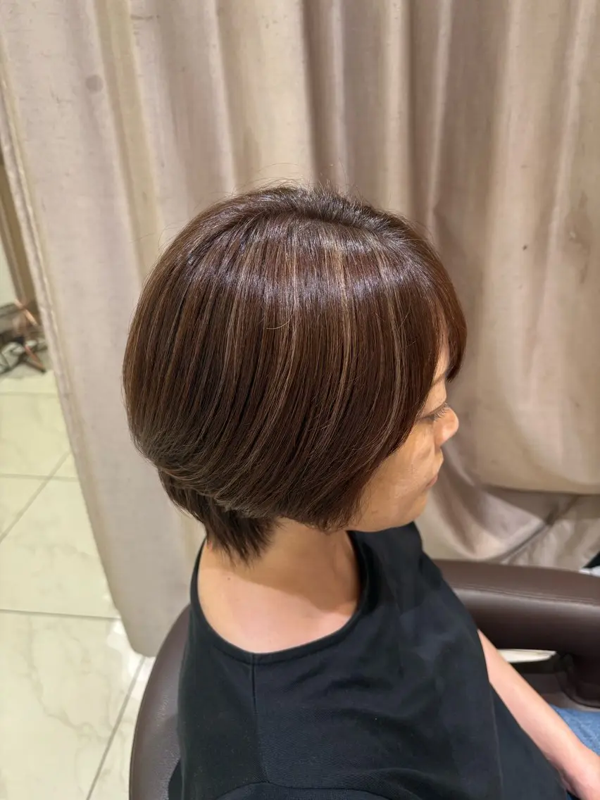 ショート 🌱脱白髪染め特化 🌱岡田将英のヘアスタイル