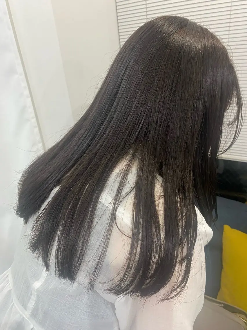 セミロング カラー ヘアアレンジ 透明感カラー 新宿レイヤーカット (火)吉祥寺🎀リサのヘアスタイル