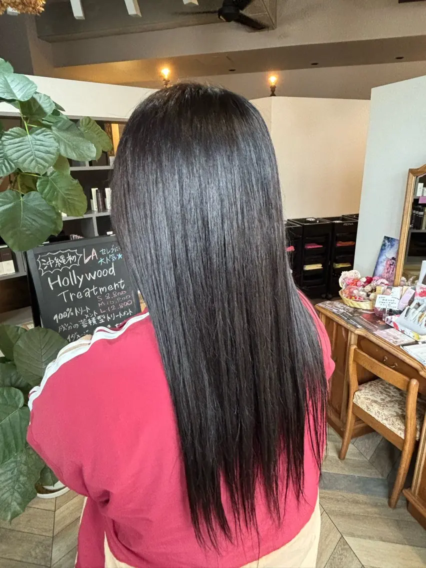 ロング 與那覇 有紗のヘアスタイル