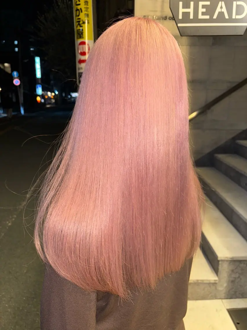 ロング ボブ・カラー 琴音のヘアスタイル