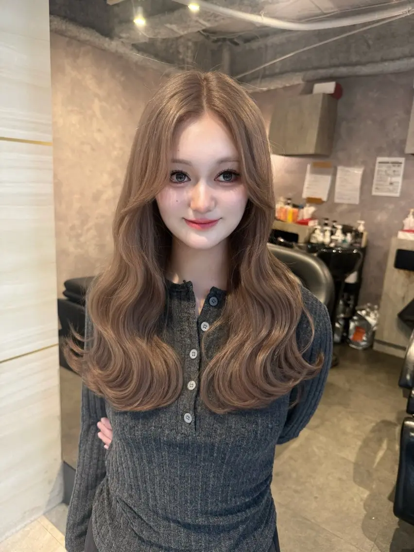 セミロング カラー ヘアアレンジ ヘアカラー トリートメント 🌱巴結生🌿グレー ジュ☁️ミルクティーのヘアスタイル