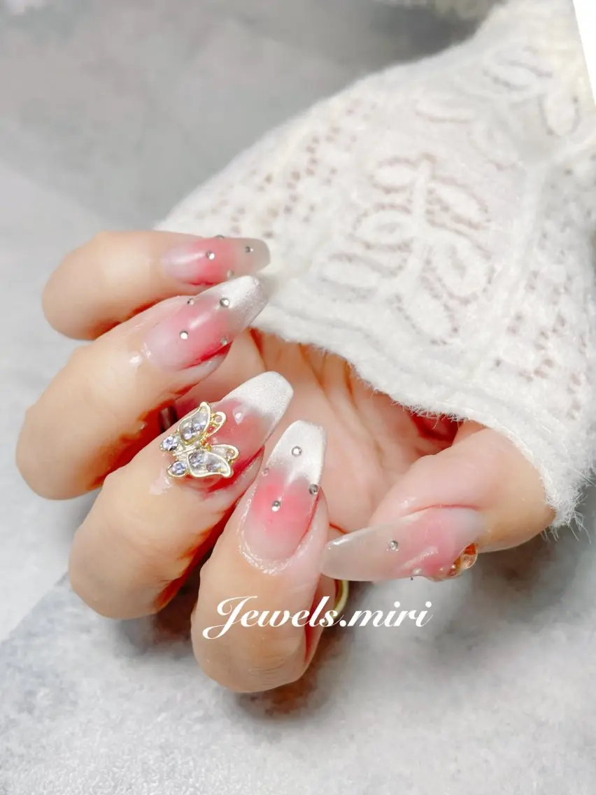 ネイル アートネイル チークネイル フレンチネイル ジェルネイル キラキラネイル ネイルサロン Jewels Mのネイルデザイン