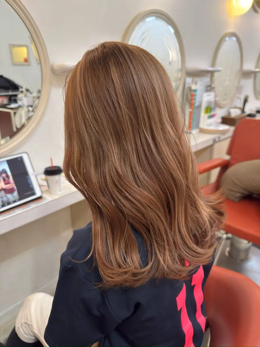 セミロング カラー ハイライトカラー ハイライト 加々谷 聡吾のヘアスタイル