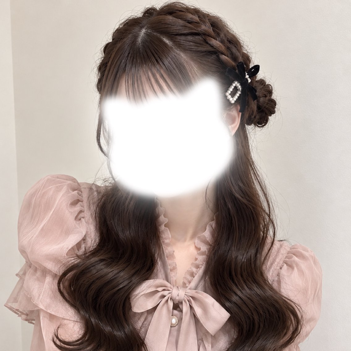 ヘアアレンジ ヘアセット ミディアムレイヤー 🧺艶カラー🤎原宿のヘアスタイル