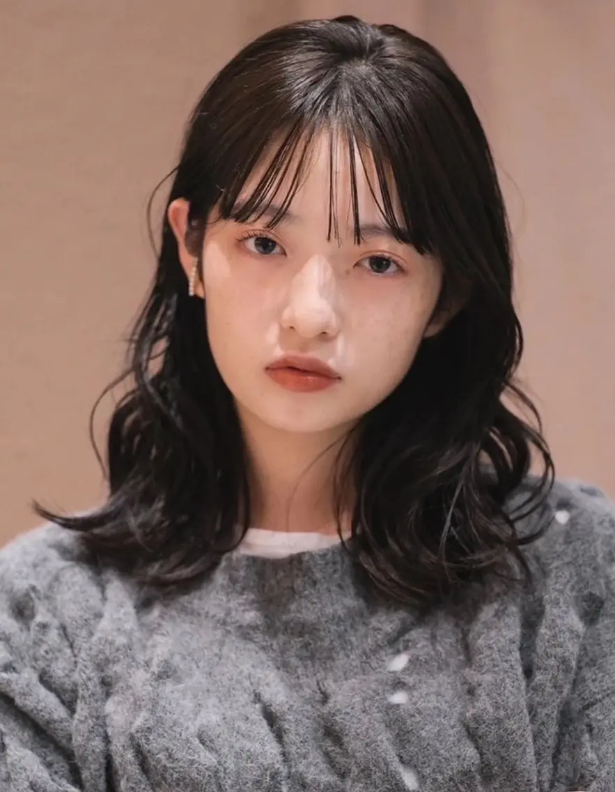 セミロング 森 桃菜のヘアスタイル