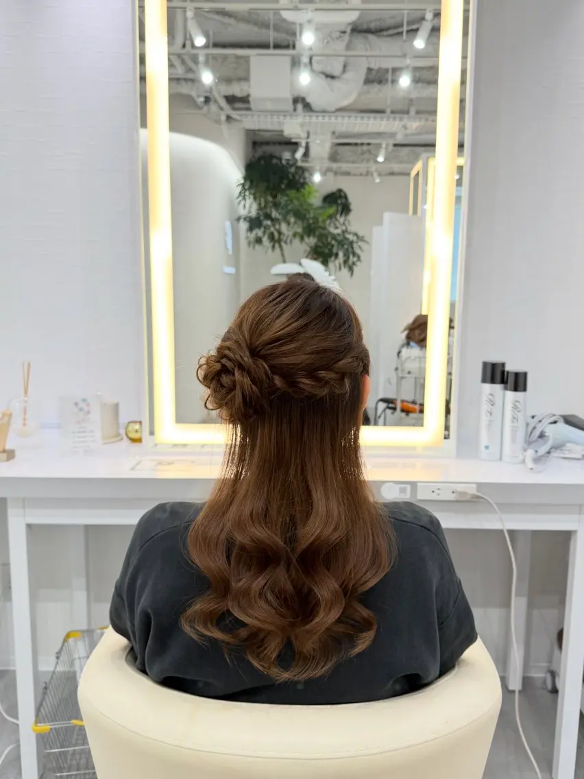 ミディアム R/🎀 ヘアセット・艶カラーのヘアスタイル