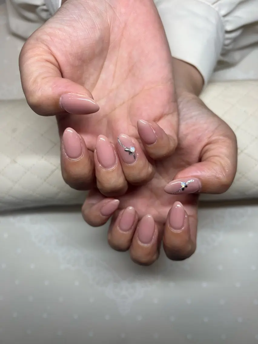 ネイル シンプルネイル 榊原 千莉のネイルデザイン