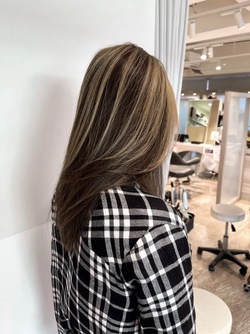ロング カラー ヘアカラー トリートメント 宮原 佳苗のヘアスタイル
