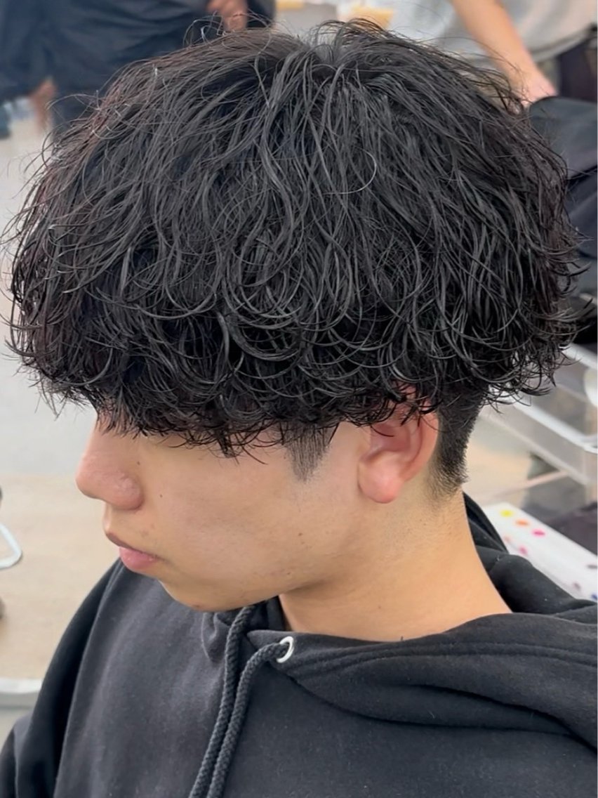 【朝のセットが楽に☀️】メンズカット+波巻きスパイラルパーマ ¥11000→¥5500の写真