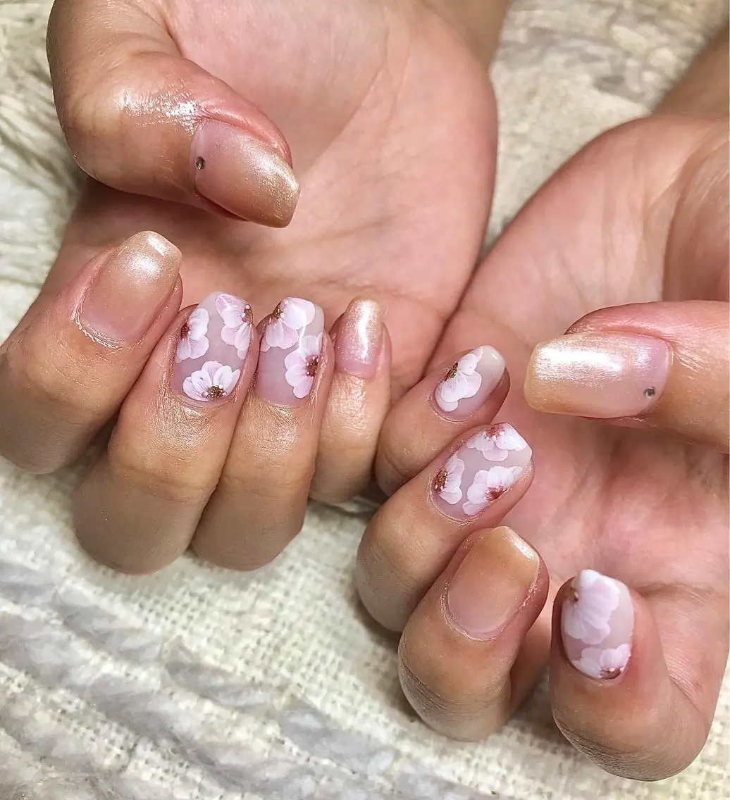 ショート カラー パーマ ヘアアレンジ メンズ キッズ ネイル マツエク・マツパ フラワーネイル el. by Aoのネイルデザイン