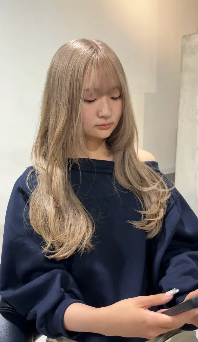 ロング ロング FLEEK 安立徹のヘアスタイル