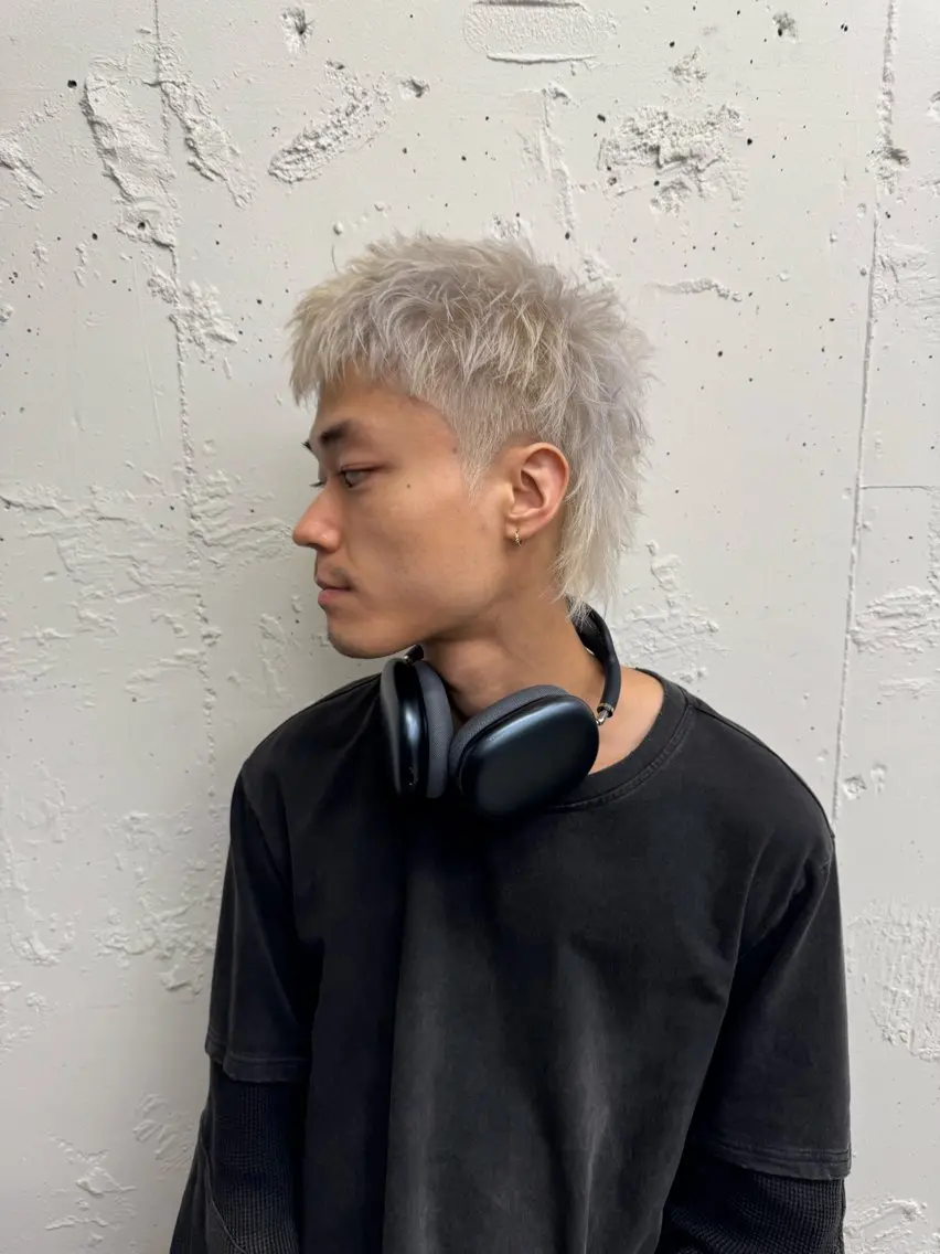 ショート カラー メンズ メンズブリーチ フェードカット スパイキーショート ブリーチ 抜きっぱなしブロンド カット ヘアカラー トリートメント 💈メンズ特化💈 TASUKUのヘアスタイル