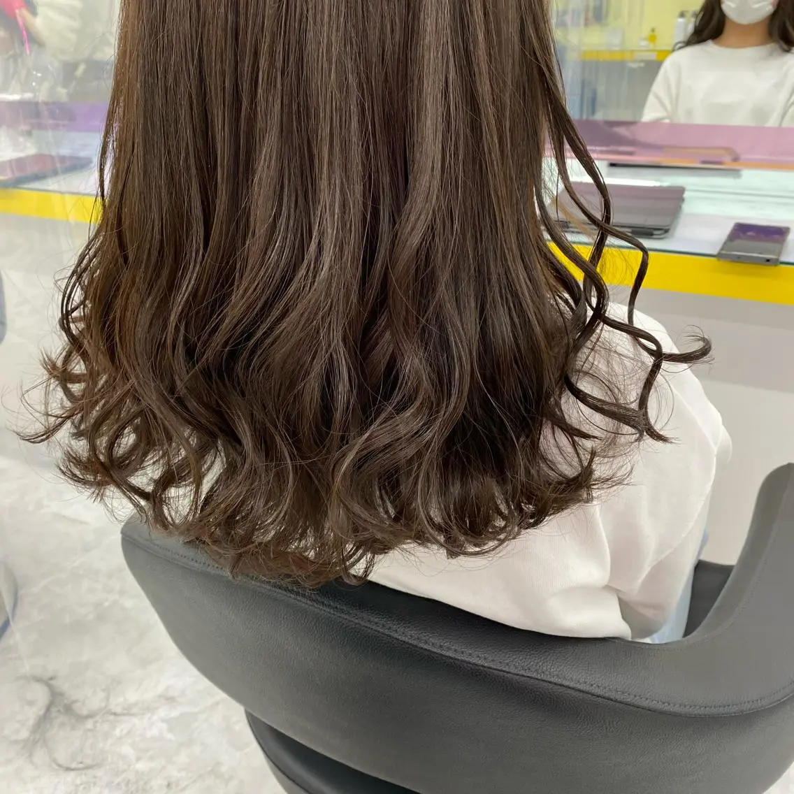ミディアム カラー ヘアアレンジ カット ヘアカラー mai🍑暖色カラー /レイヤー💖のヘアスタイル