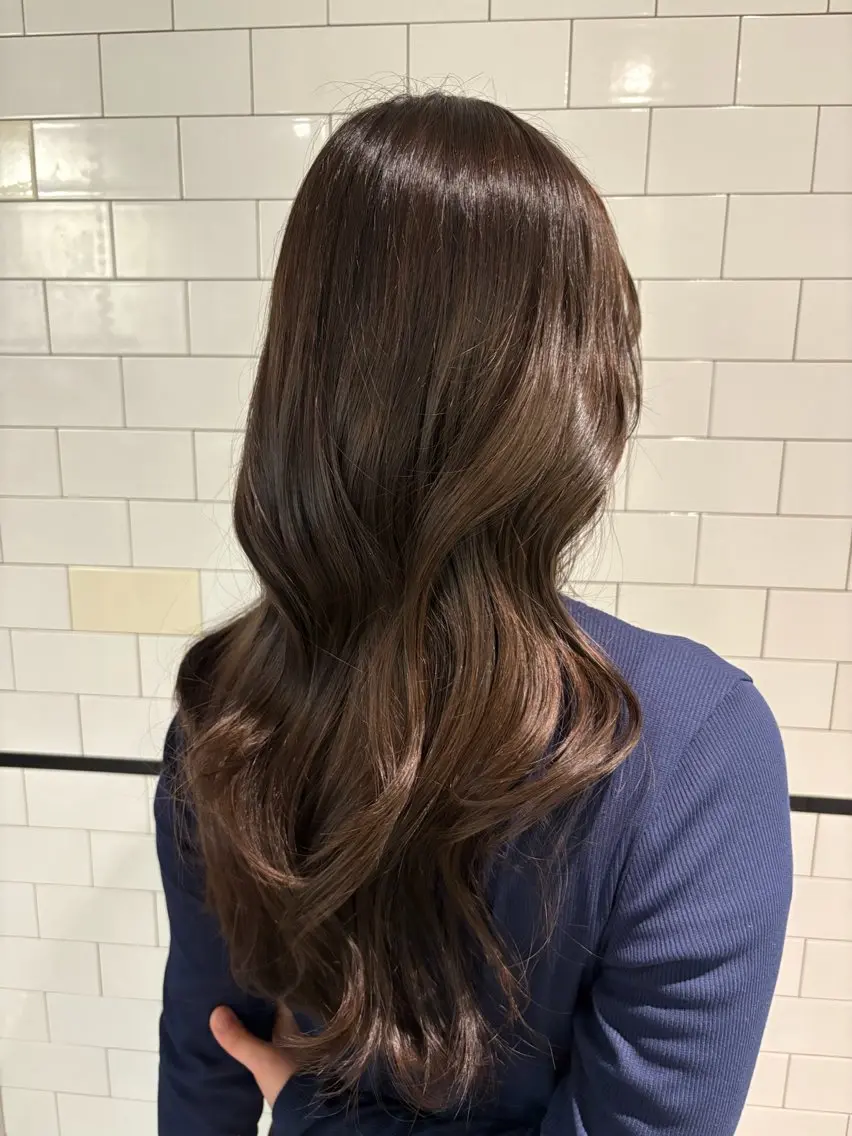 ロング 上田 涼香のヘアスタイル
