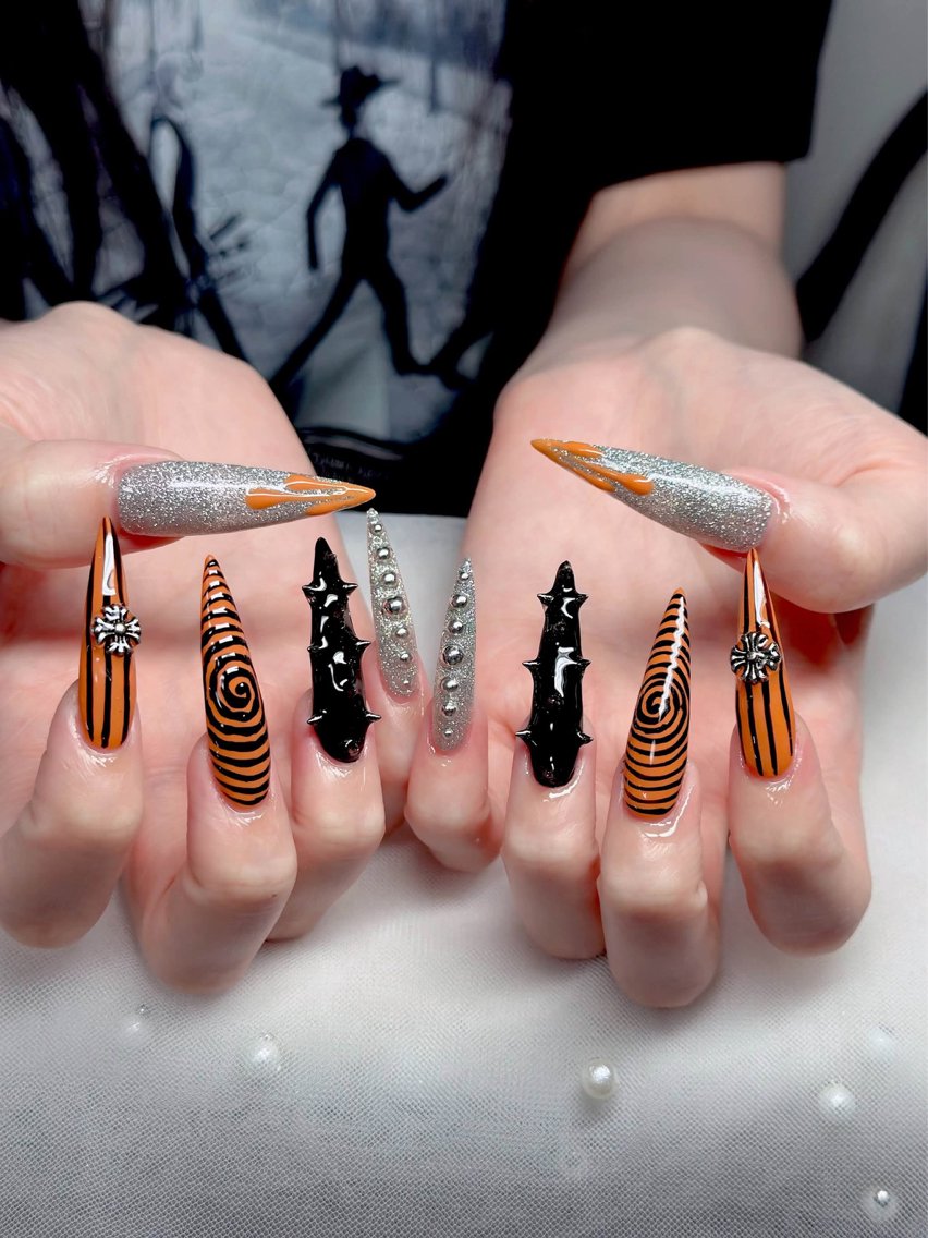 ネイル チークネイル フレンチネイル キラキラネイル 韓国ネイル マグネットネイル ハンドネイル yuuna hbabynailのネイルデザイン