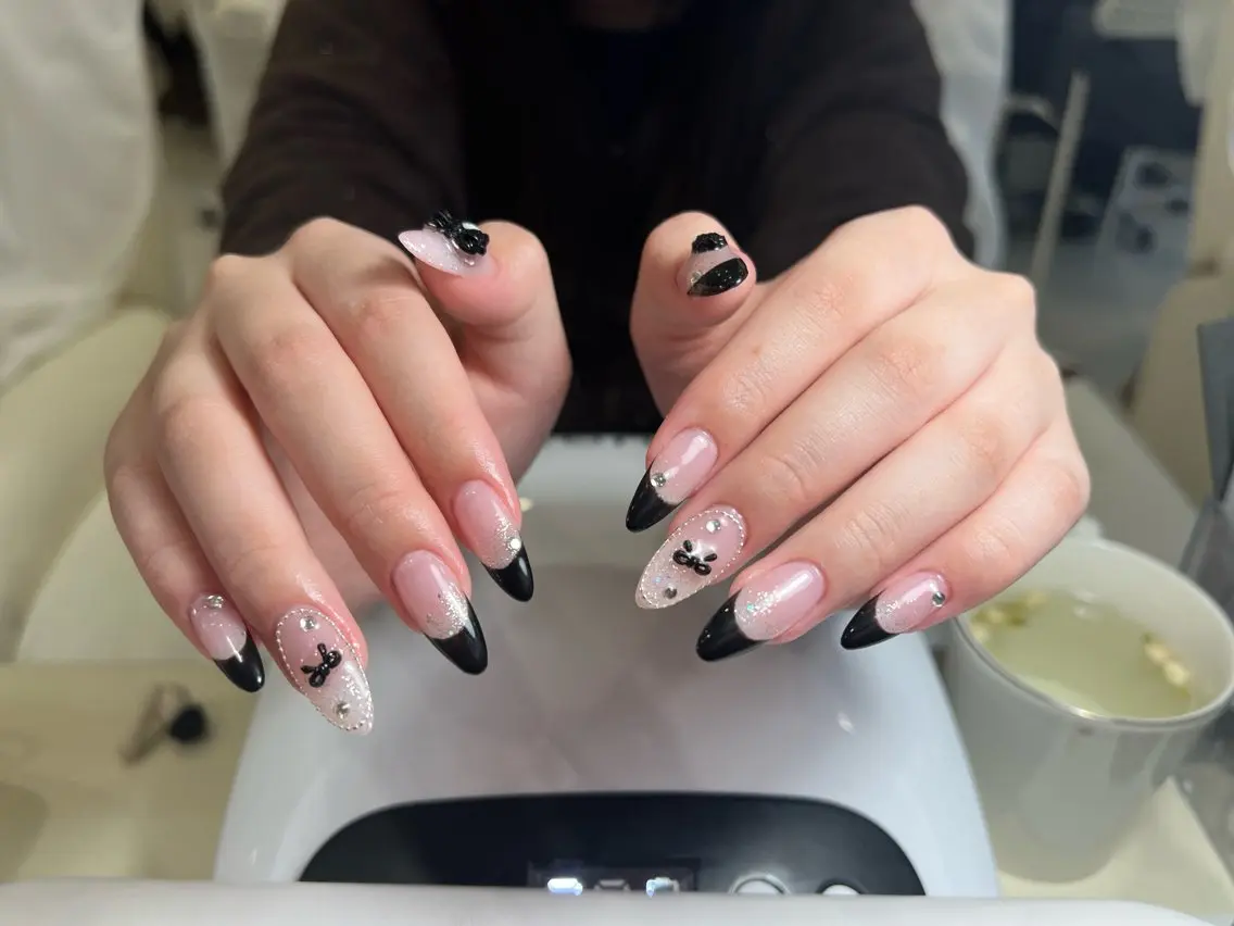 ネイル ボルドー ブラウン チークネイル ドット フットネイル ハンドネイル VAN NAIL 海老名展のネイルデザイン