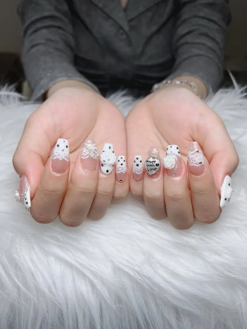 ネイル オーロラネイル ボルドー ブラウン 氷ネイル・うるうるネイル キラキラネイル ハンドネイル Sora  Nail 長さ出し専門店のネイルデザイン