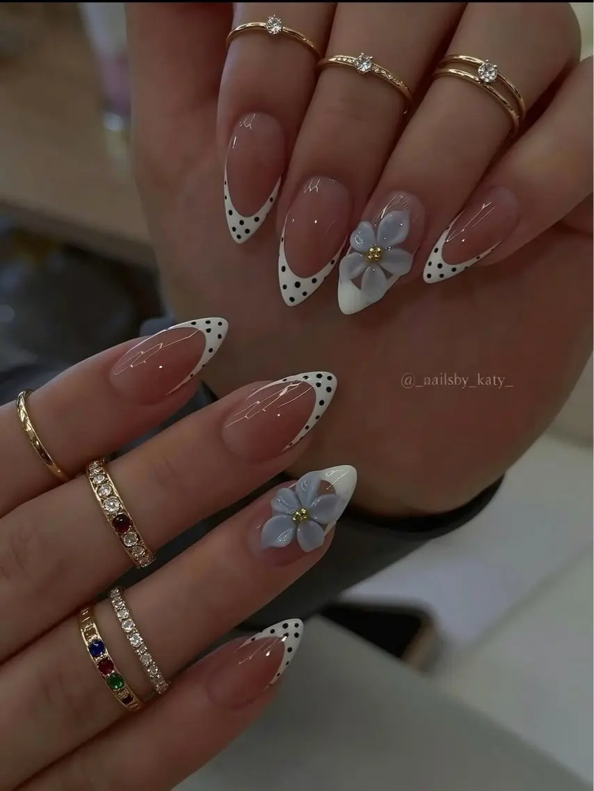 ネイル ハンドネイル HAPPI NAIL CALINのネイルデザイン