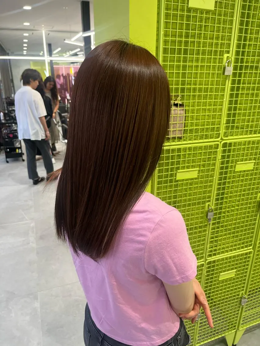 ブリーチ毛でも施術可能！✨️シルクストレート＋髪質改善トリートメント（ホームケア付）の写真