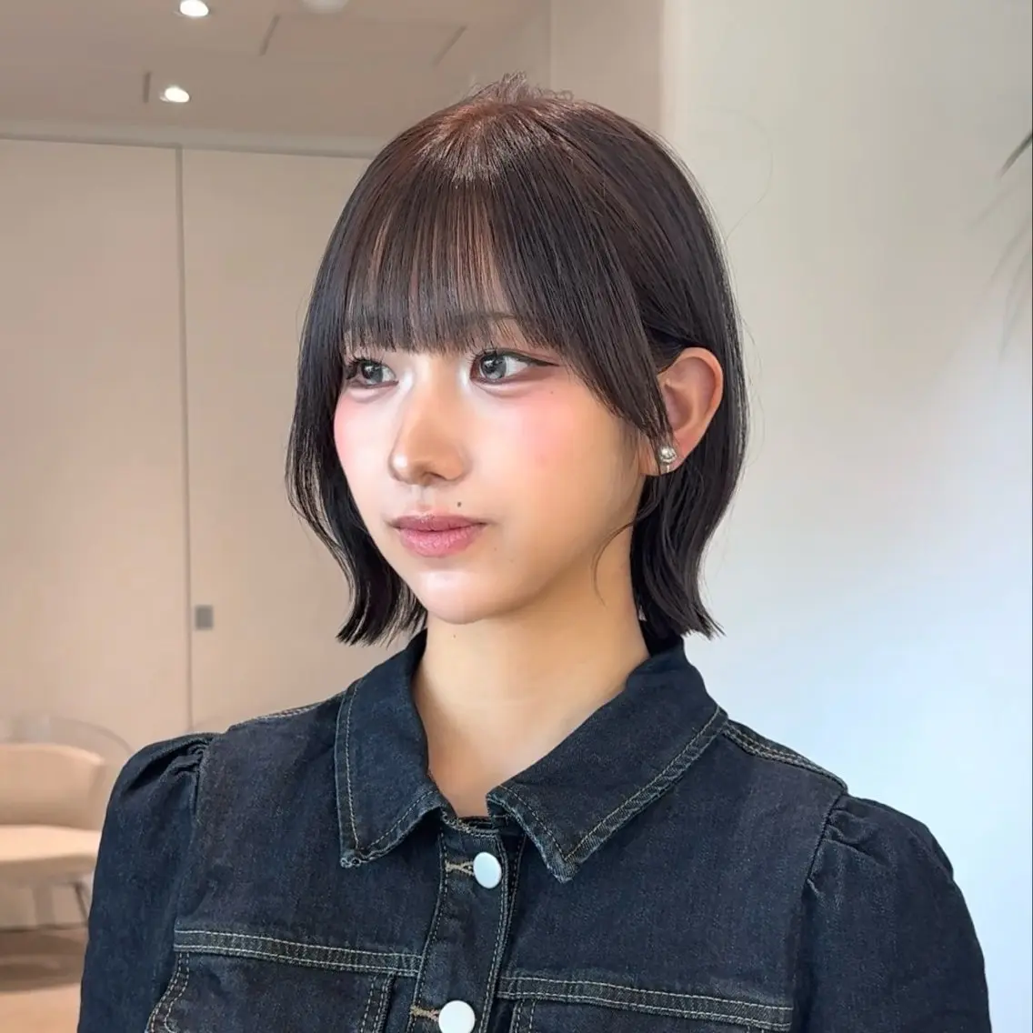 ミディアム カラー 切りっぱなしボブ ショートボブ ボブレイヤー 透明感カラー ボブ カット ヘアカラー トリートメント 渋谷ボブ特化 /田中航平のヘアスタイル