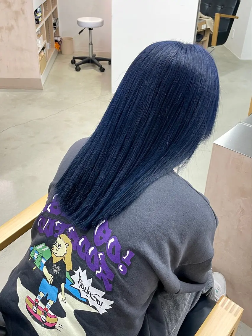 セミロング カラー vince hinataのヘアスタイル