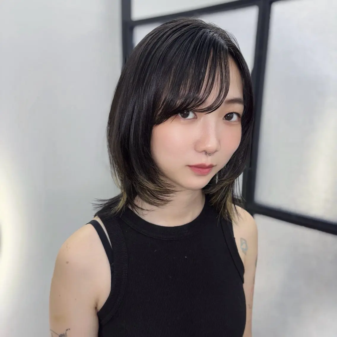 ミディアム カット Ren. 🦋デザインカラーのヘアスタイル