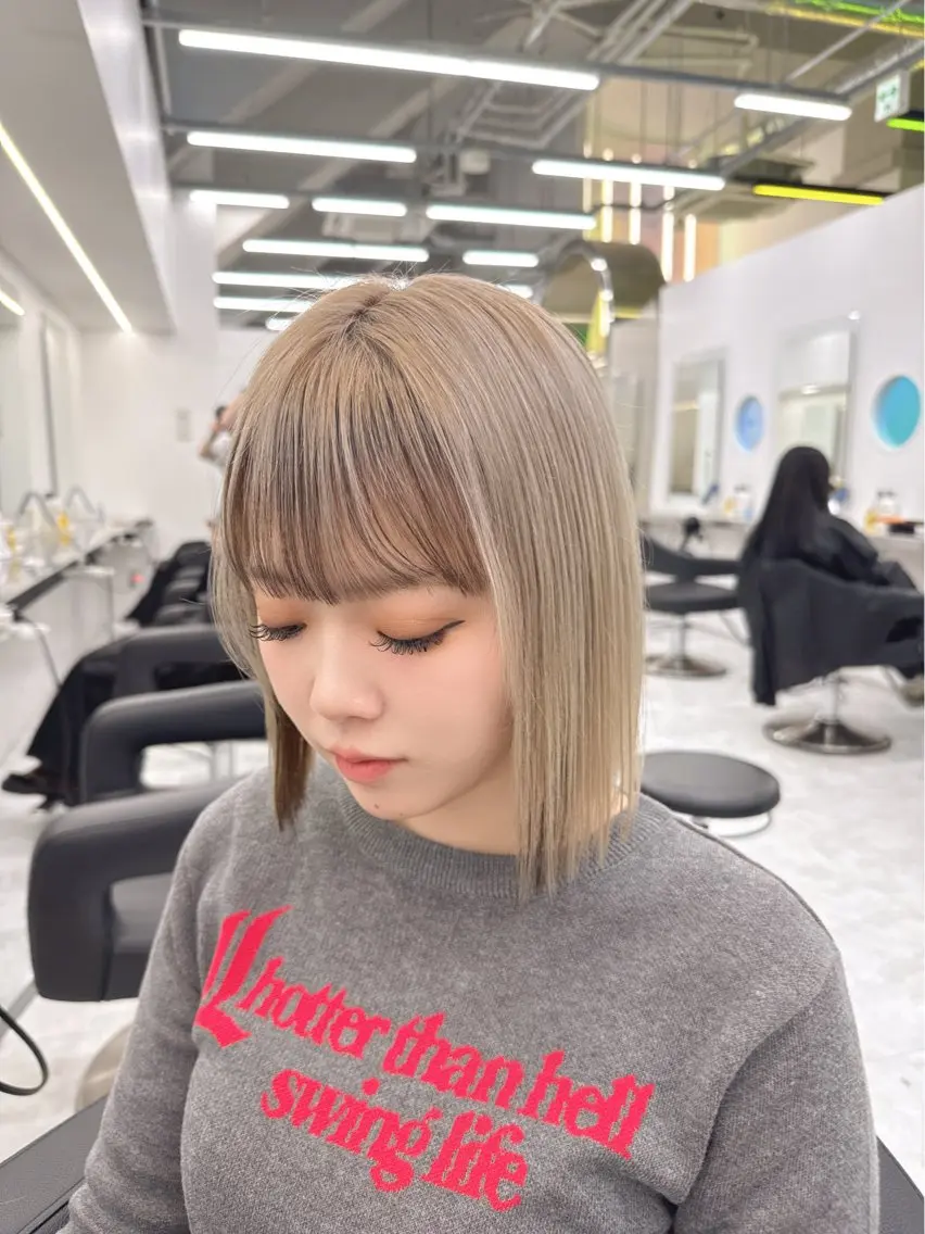 ショート カラー ヘアアレンジ カット トリートメント ヘアセット 縮毛矯正🤍 ボブ/ HIKARIのヘアスタイル