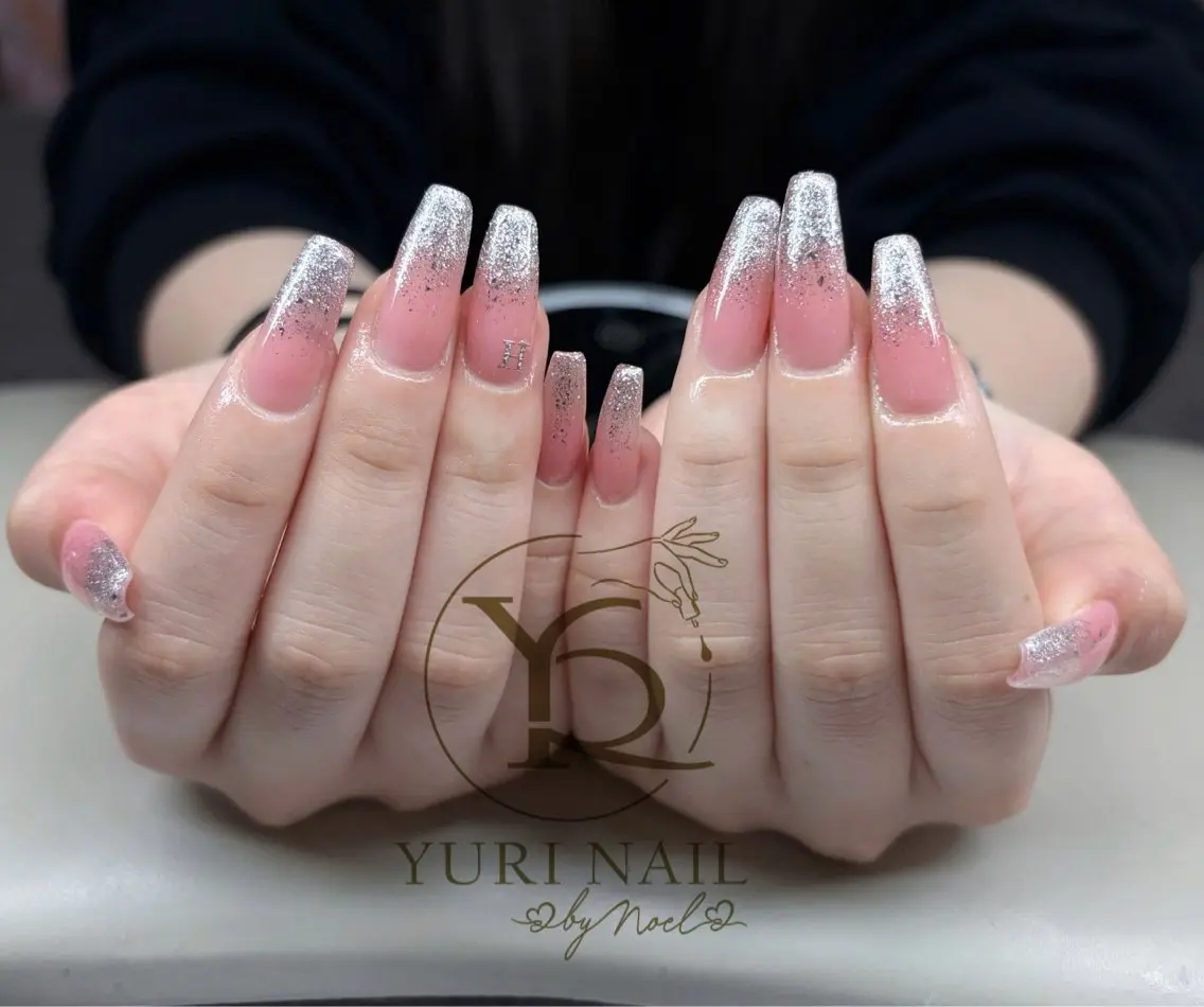 ネイル オーロラネイル ブルー チークネイル フットネイル フレンチネイル ハンドネイル フットネイル ハンドケア YURI Nail NARITAのネイルデザイン
