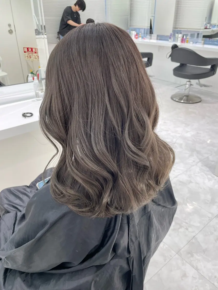 カラー 🤍ブリーチなし ブラウンhimi🤍のヘアスタイル