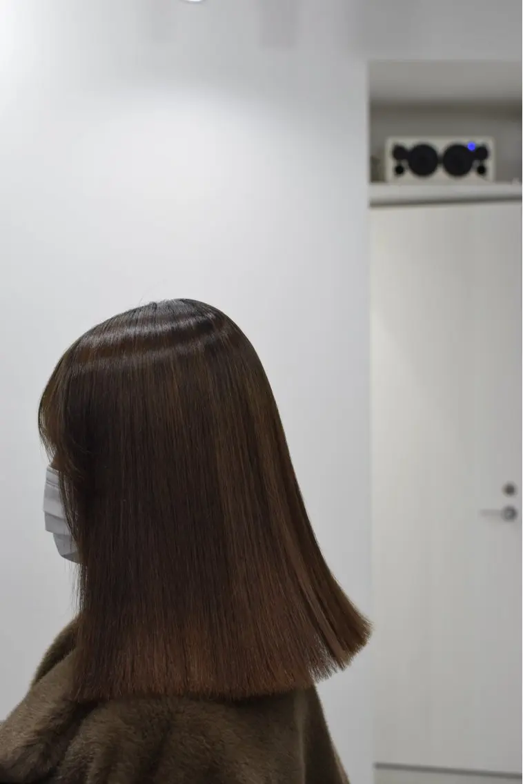 ミディアム 縮毛矯正 Shiro RENのヘアスタイル