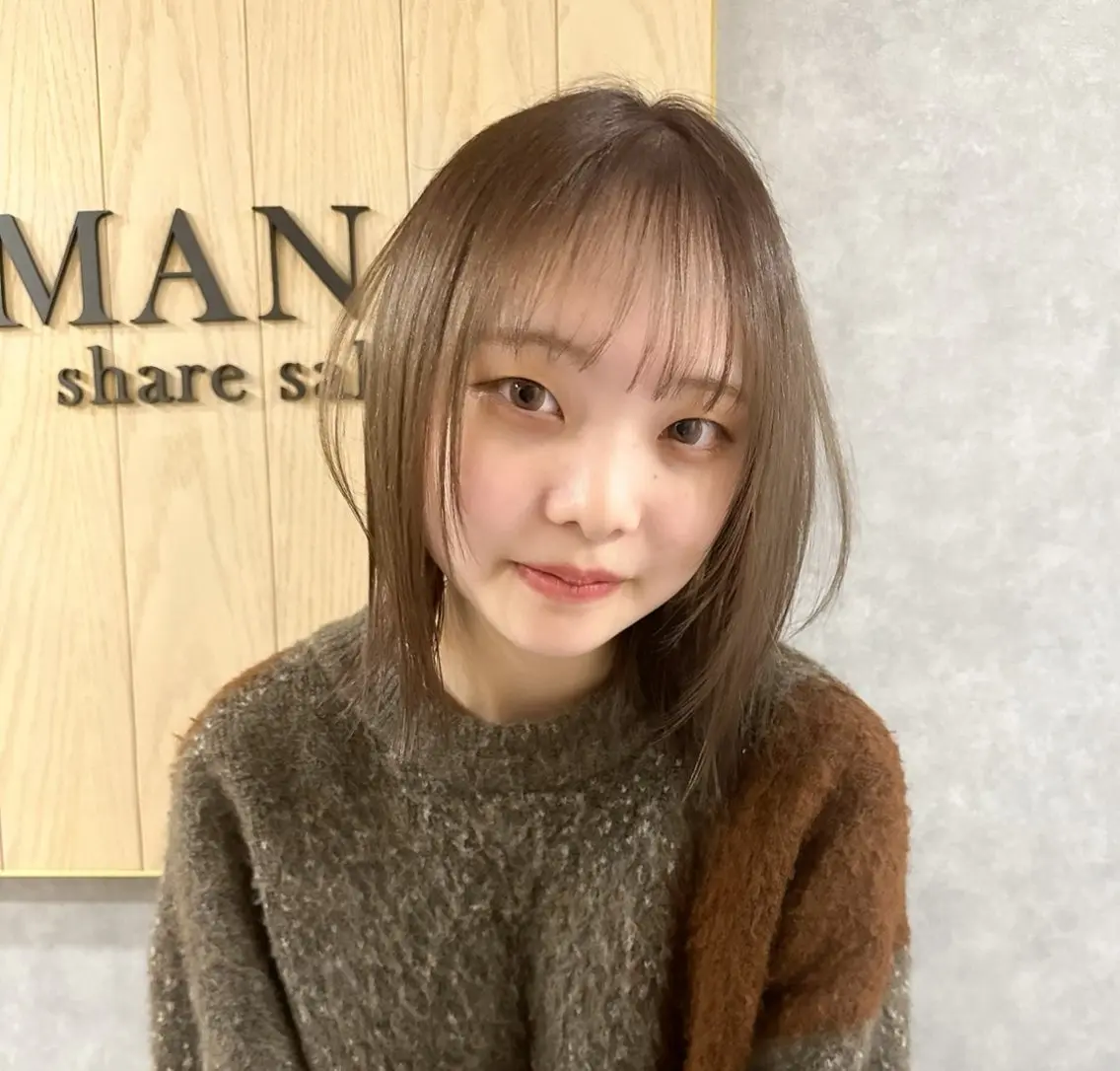 ミディアム カラー ベージュカラー ミルクティーベージュ カット ヘアカラー ボブ/パーマ🟥 Genkiのヘアスタイル