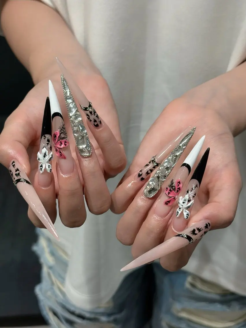 ネイル チークネイル ドット フレンチネイル グラデーション ハート ハンドネイル ハンドケア Eli Muse 新宿ネイルのネイルデザイン