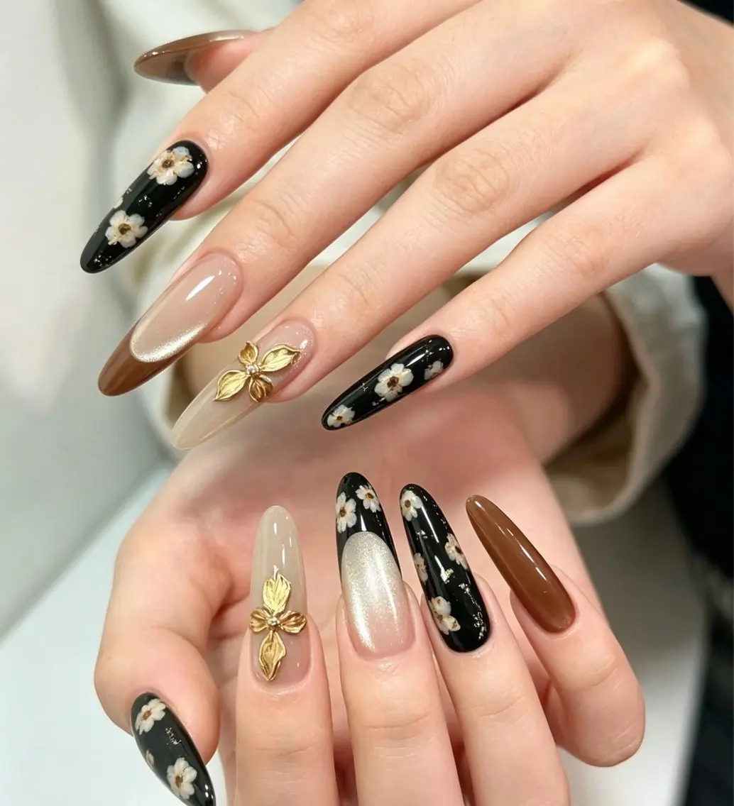 ネイル フレンチネイル ラメ(グリッター) ラメグラデーション マグネットネイル 持ち込み Unicorn Nail原宿表参道のネイルデザイン