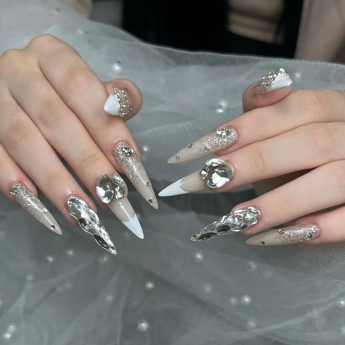 ネイル アートネイル ジェルネイル 韓国ネイル ロングネイル 持ち込み ハンドネイル ハンドケア Blingg NailStudioのネイルデザイン