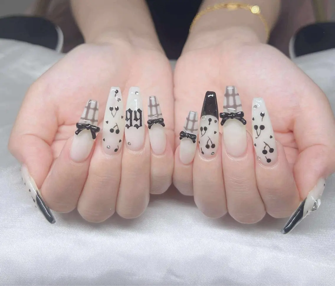 ネイル 長さ出し グラデーション 卒業式 キラキラネイル マグネットネイル ハンドネイル Lee Nailsのネイルデザイン
