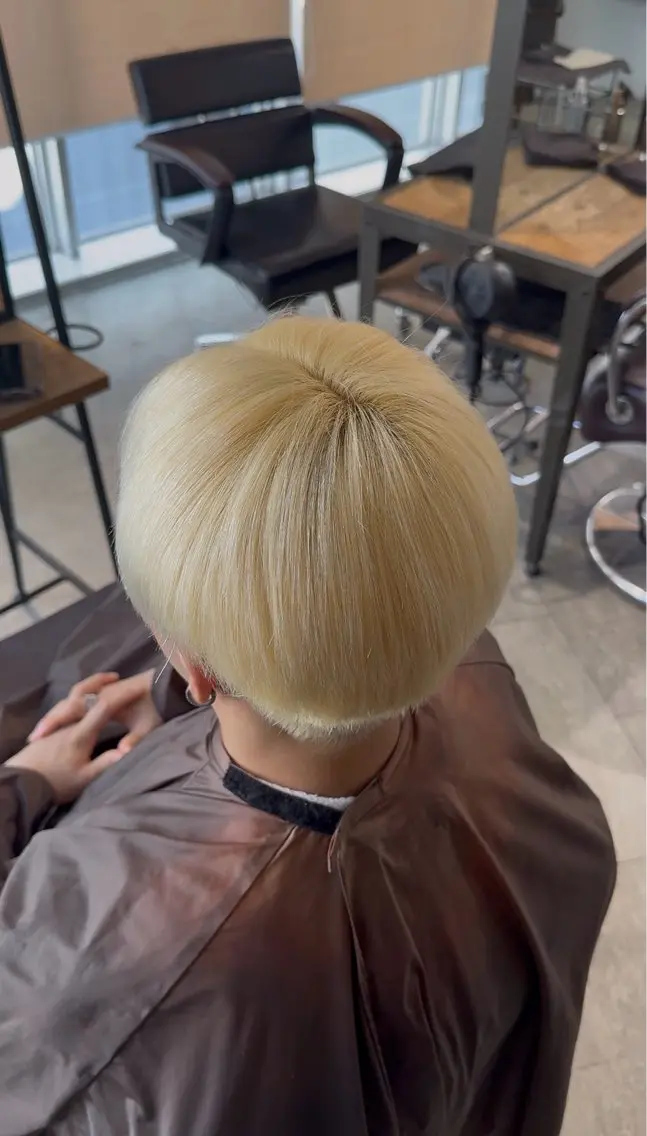 カラー メンズ ヘアカラー ✨ハイトーン YUTO✨のヘアスタイル