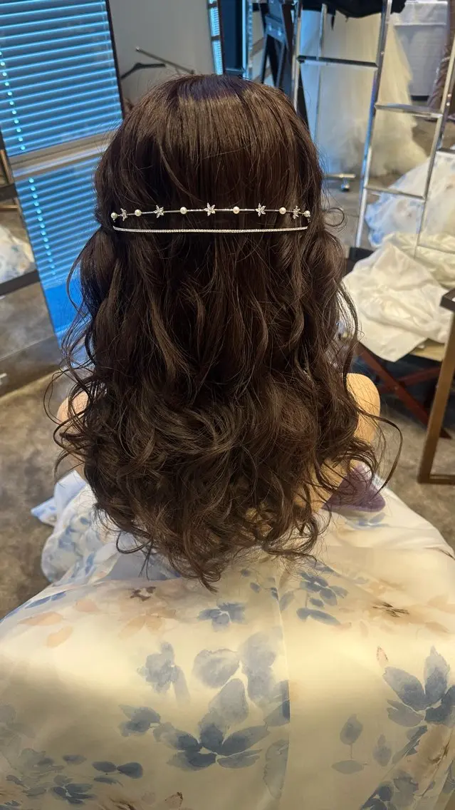 ロング ヘアアレンジ カチューシャ un/cil (ｱﾝｼﾙ)のマツエク・マツパデザイン