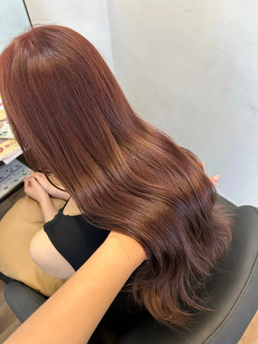 ロング カラー ベージュカラー ブリーチ ダブルカラー ブリーチなしカラー ピンクカラー ヘアカラー トリートメント 藤間 帆乃夏（とうまほのかのヘアスタイル