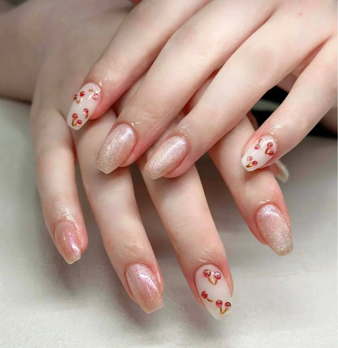 ネイル チークネイル フレンチネイル 韓国ネイル マグネットネイル ミラーネイル ハンドネイル GIN NAILのネイルデザイン
