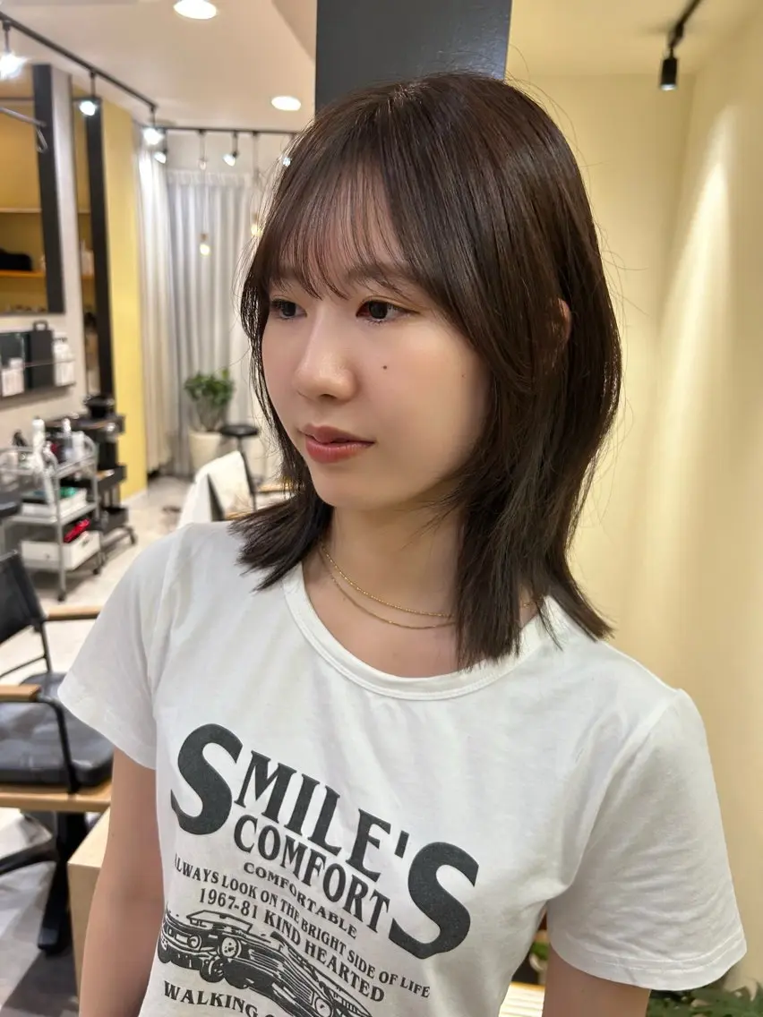 ミディアム カラー ミディアムレイヤー レイヤーカット カット ヘアカラー トリートメント hubhair レイヤー/透明感のヘアスタイル