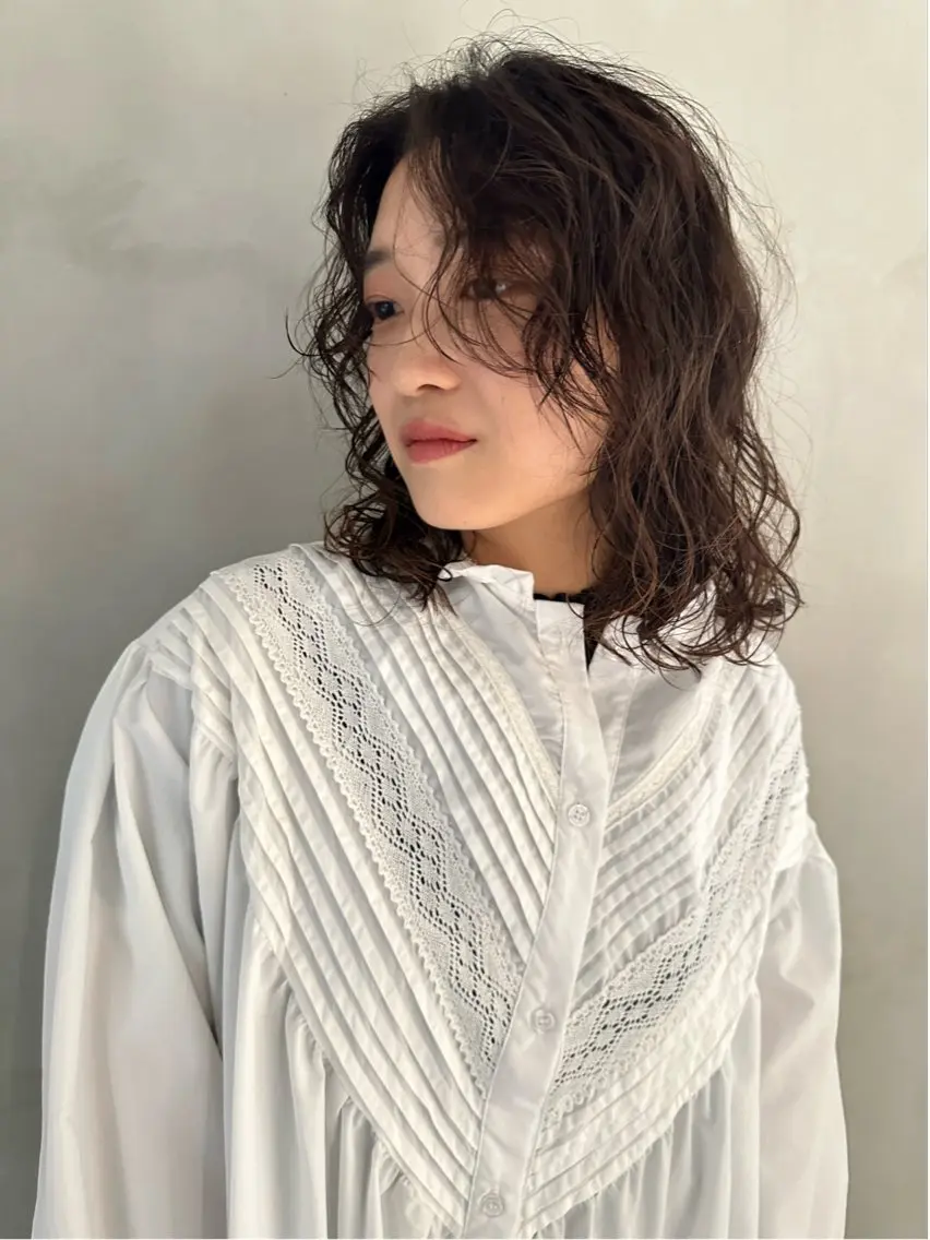 ミディアム パーマ 瓜谷 亮磨のヘアスタイル